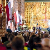 ▲	Msza św. w bazylice św. Brygidy w Gdańsku zgromadziła tłumy wiernych.