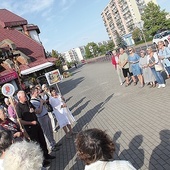 Modlitwa w Koszalinie opodal kościoła pw. Ducha Świętego.
