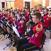 Muzycy z orkiestry gminy Bestwina z siedzibą w Kaniowie gościli w Bielsku-Białej.