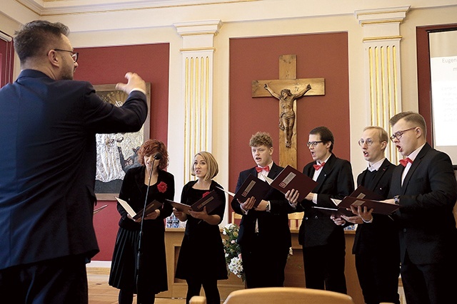 	Zespół Kameralny Diecezjalnego Instytutu Muzyki Kościelnej Musicum wykonał dwa utwory skomponowane przez zmarłego przed 100 laty duchownego.