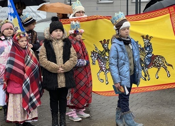 Orszak Trzech Króli 2024. Maryja i Józef w śląskich strojach