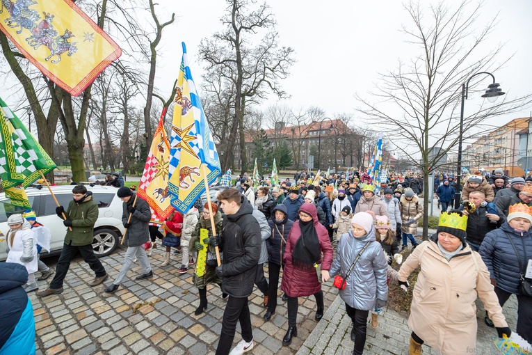 Trzej Królowie na ulicach Głogowa