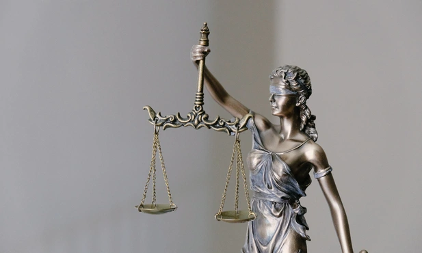 Sąd: Są nakazy doprowadzenia skazanych M. Kamińskiego i M. Wąsika do jednostek penitencjarnych