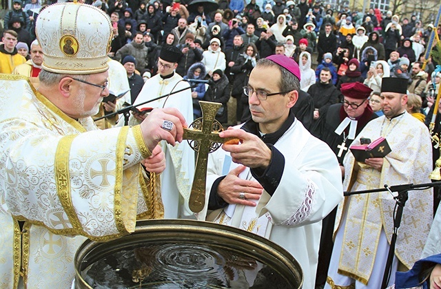 	To szczególna chwila dla katolików obrządku wschodniego.  W stolicy Dolnego Śląską świętują ją także inni chrześcijanie.