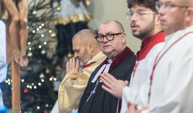 Bp Waldemar Pytel wraz z ks. Jarosławem Lipniakiem podczas inauguracji Tygodnia Modlitw o Jedność. Chrześcijan.