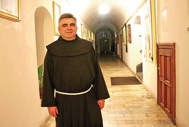Ojciec Juniper, gwardian klasztoru bernardynów w Radomiu, zaprasza w tym roku do Mariówki.