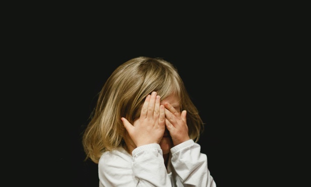 Niemcy. Raport: tysiące przypadków molestowania seksualnego dzieci w Kościele ewangelickim