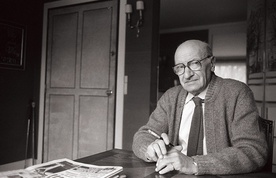 André Frossard (1915–1995), francuski dziennikarz, pisarz i filozof.  Zdjęcie z 12 listopada 1982 roku.