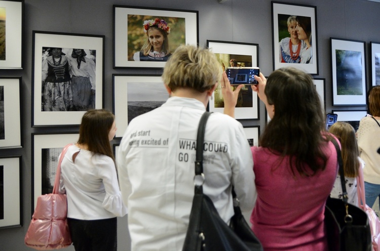 Wernisaż wystawy "Śląski strój na fotografii"