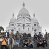Francja: u młodych zmienia się podejście do kapłanów, są ciekawi