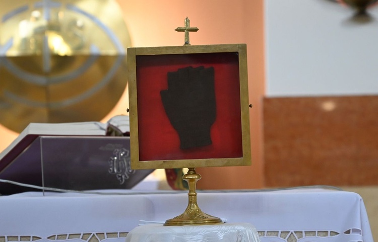 O. Robert Krawiec OFM Cap. i relikwie św. Ojca Pio w Cygańskim Lesie