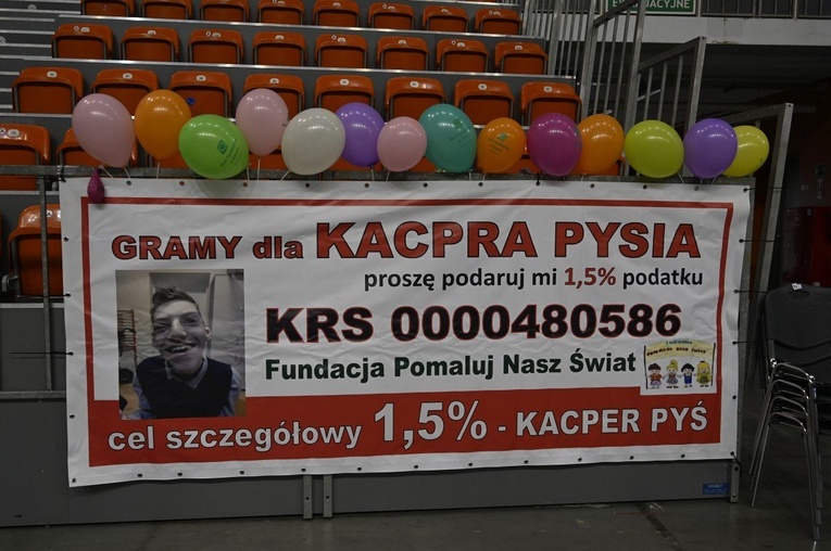 "Gramy dla Kacpra" - charytatywny turniej w hali do Dębowcem