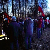 W modlitwie uczestniczyli nie tylko parafianie, ale także pielgrzymi i przedstawiciele Solidarności.