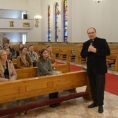 Spotkali się w seminaryjnej kaplicy.