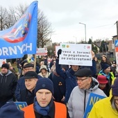 Mikołów. Manifestacja przeciwko kolei prowadzącej do CPK