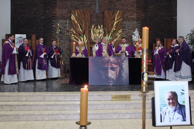 Msza św. w intencji zmarłej s. Bernadetty Guzy