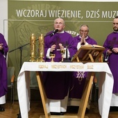 Bp Janocha: Żołnierze niezłomni są nadal wyklęci