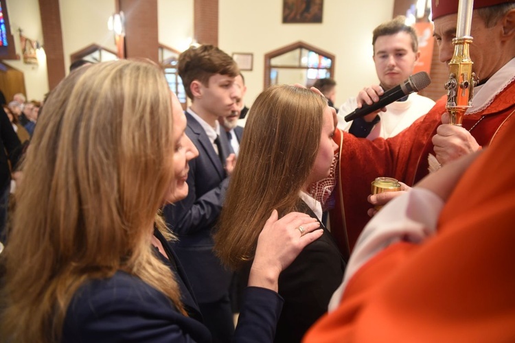 Bierzmowanie w par. Miłosierdzia Bożego w Brzesku