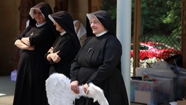 Tutejsze zakonnice od samego początku pracują dla dzieci i młodzieży.