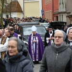 Wschowa pożegnała wieloletniego proboszcza fary