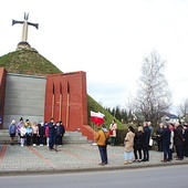 W Mławie główne uroczystości odbywają się przy Kopcu Kościuszki na Wólce. 