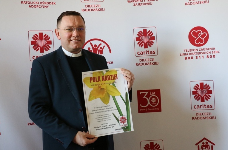 Ks. Karol Piłat zachęca do wsparcia akcji.