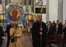Na Jasnej Górze z maturzystami modlili się bp Wojciech Osial, katecheci, nauczyciele.