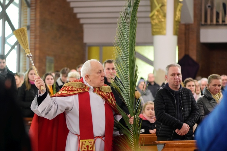 Służba liturgiczna parafii Chrystusa Odkupiciela Człowieka w Olsztynie