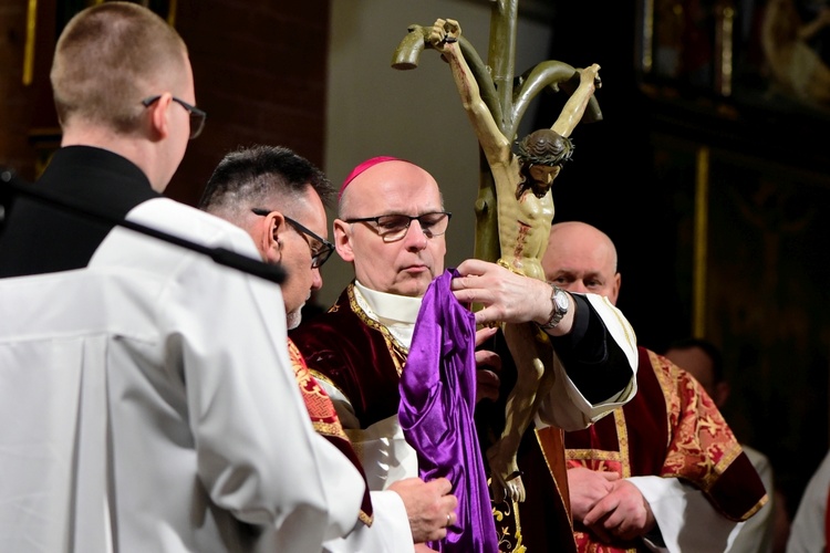 Olsztyn. Liturgia Męki Pańskiej