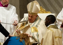 Papież na Wigilii Paschalnej: Pan jest Bogiem rzeczy niemożliwych