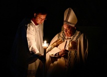 Papież przewodniczył liturgii Wigilii Paschalnej 