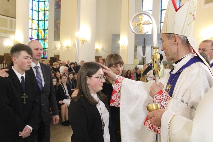 Bierzmowanie u Matki Bożej Anielskiej w Dębicy