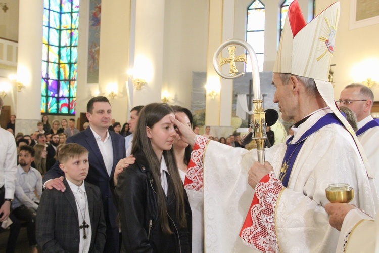 Bierzmowanie u Matki Bożej Anielskiej w Dębicy