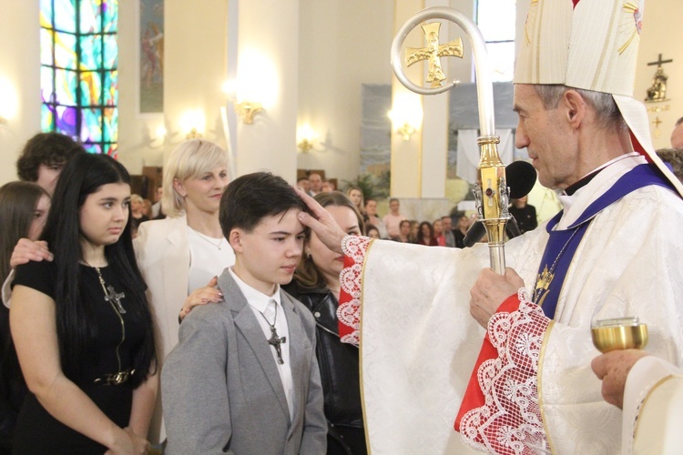 Bierzmowanie u Matki Bożej Anielskiej w Dębicy