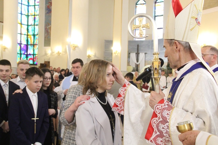 Bierzmowanie u Matki Bożej Anielskiej w Dębicy