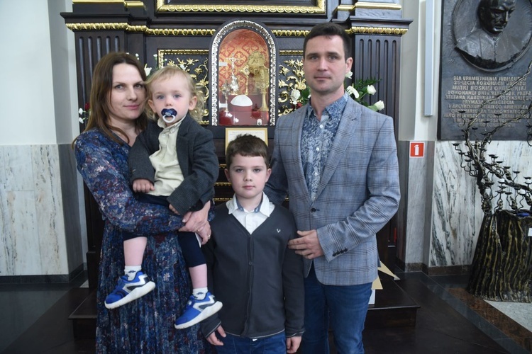 Bartłomiej i Ewelina Łyszczarzowie z dziećmi adoptują duchowo dzieci nienarodzone od trzech lat.