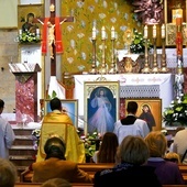 Modlitwa w złotołańskim kościele.