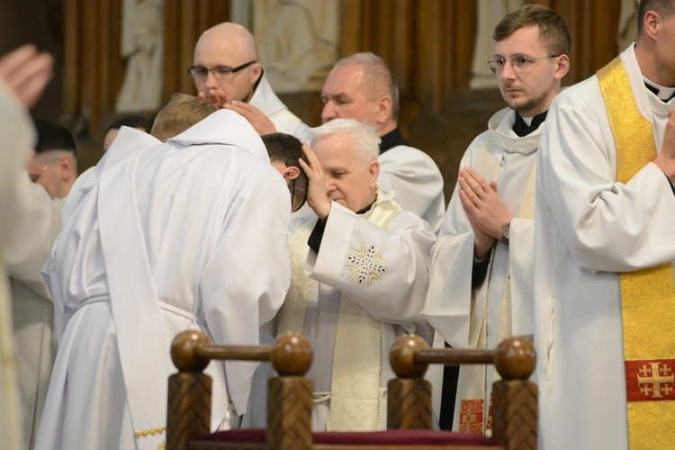 Święcenia kapłańskie u franciszkanów