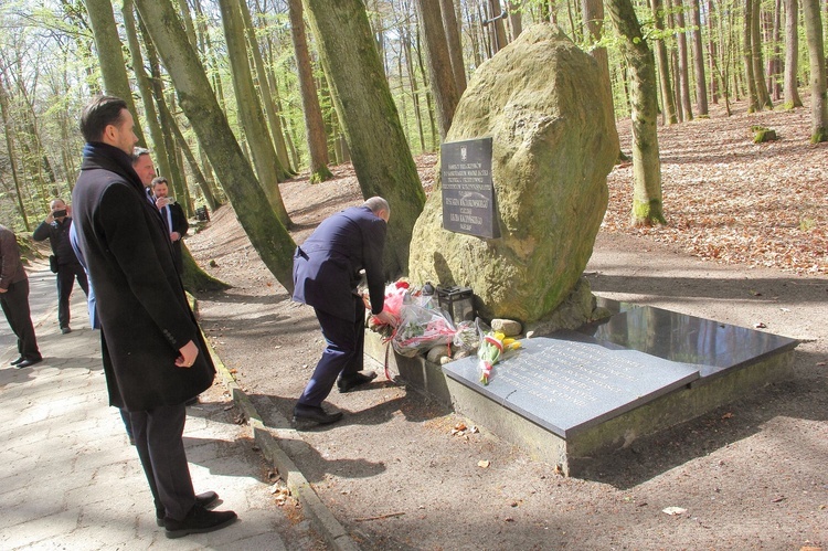 Apel pamięci na Górze Chełmskiej