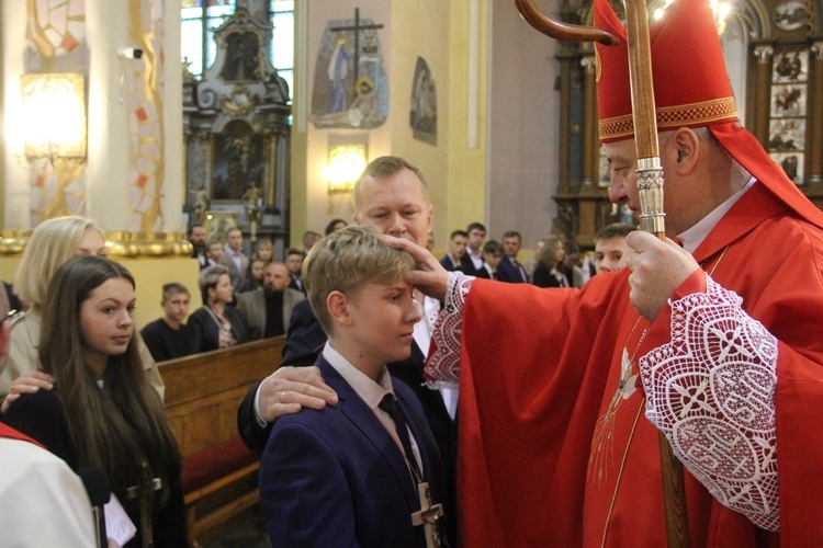 Bierzmowanie w Porąbce Uszewskiej 2024