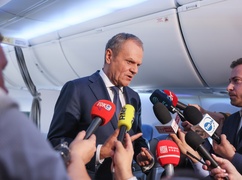 Tusk: Sytuacja na froncie jest krytyczna; najbliższe tygodnie mogą rozstrzygnąć o losach wojny