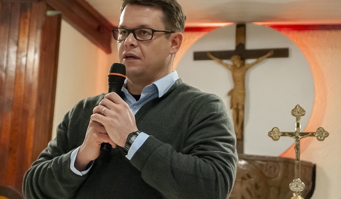 Brat Maciej z Taizé: Młodzi ludzie pytają o swoje miejsce w Kościele