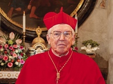Kard. Giovanni Battista Re o św. Janie Pawle II: Miał bezpośrednią linię z Bogiem
