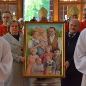 Procesja relikwii i obrazu błogosławionej rodziny Ulmów radomskiej katedrze.