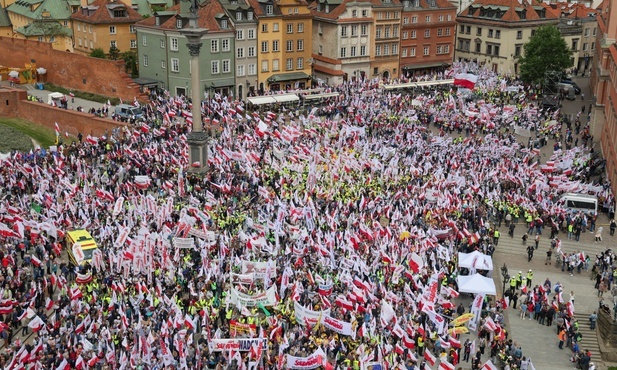 Protest przeciw Zielonemu Ładowi w Warszawie