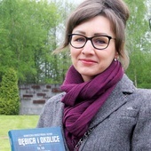 	Agnieszka Kruszyńska-Idzior z Brzeźnicy – z wykształcenia historyczka, z zawodu dziennikarka – od lat zainteresowana historią swojego regionu, „wycisnęła” z niej to, co najciekawsze, i zaserwowała w swojej najnowszej książce.