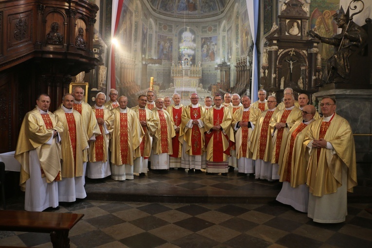 Płock. Rocznica święceń kapłańskich bp. Stułkowskiego