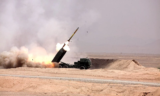 Wystrzał z wyrzutni HIMARS