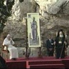 Wspólna deklaracja Papieża Jana Pawła II i prawosławnego arcybiskupa Aten
Chrystodoulosa odczytanej 4 maja na ateńskim Areopagu.

