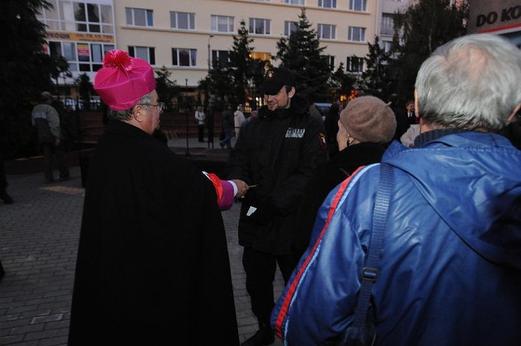 X Dzień Papieski w Gdyni; fot. M. Grabarz i J. Hlades